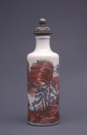 Snuff bottle: Landscape with fisherman