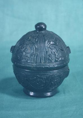 Small round box