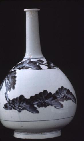 Bottle vase, pine tree decoration