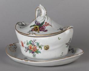 Oval Sauce Tureen with cover and stand