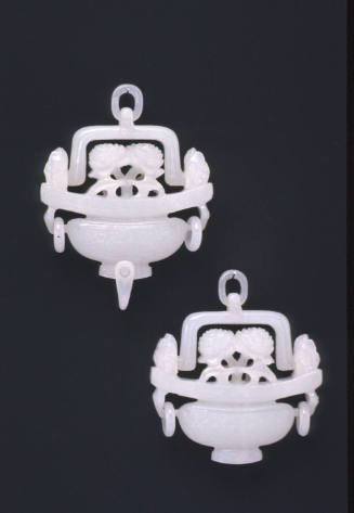 Girdle pendant