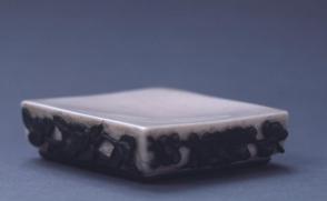 Rectangular Snuff Tray:  Floral Decoration