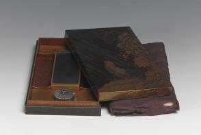 Rectangular writing box