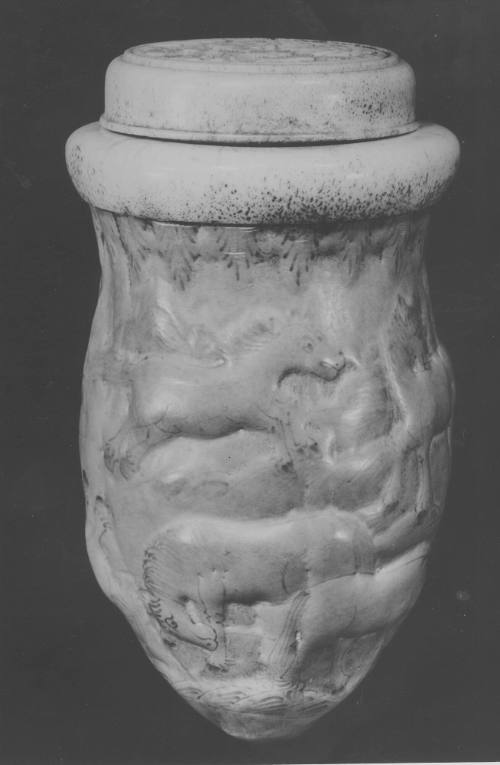 Gourd cricket cage with ivory cover