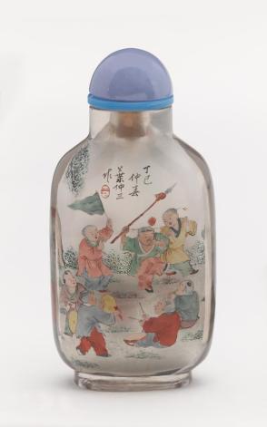 Inside-painted snuff bottle with children playing with lanterns and staging a play