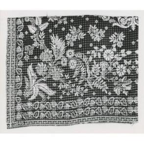 Coverlet:  Central Medallion, Floral, Thistle and Leaf Pattern