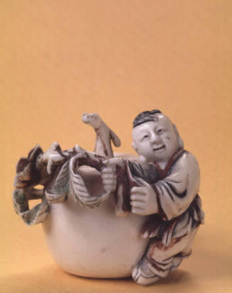 Snuff bottle: Boy and Fruit