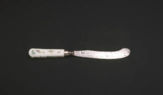 Knife handle