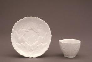 Tea bowl and saucer