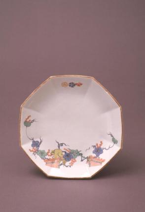 Octagonal saucer