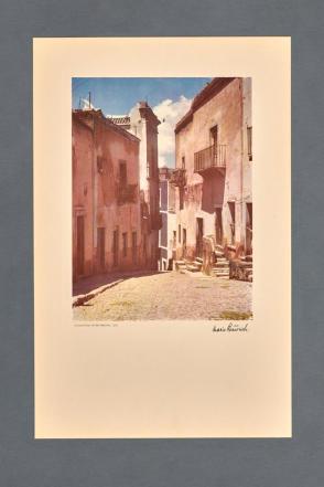 Callejon del Teatro Principal from Guanajuato (Book of nine color images)