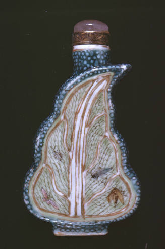 Snuff bottle:  Leaf with Insects