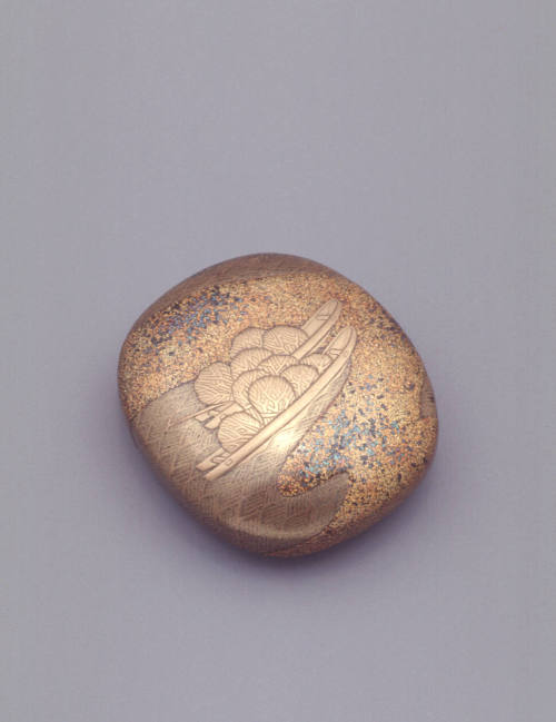 Rectangular incense box (kogo)