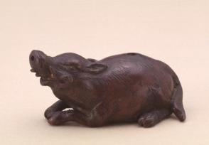 Waterdropper modelled as a boar