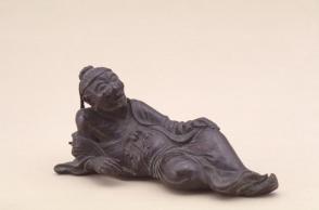 Waterdropper modelled as reclining figure of Li Po