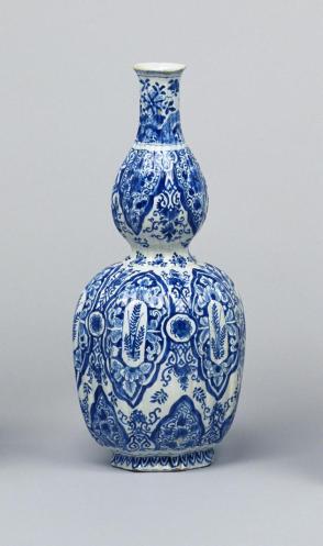 Gourd-shaped vase from a garniture of five vases