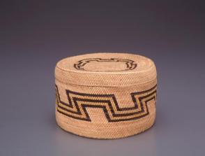 Basket with lid