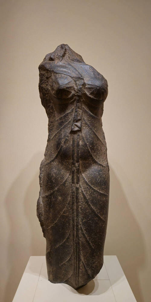 Torso of a queen in the guise of Isis