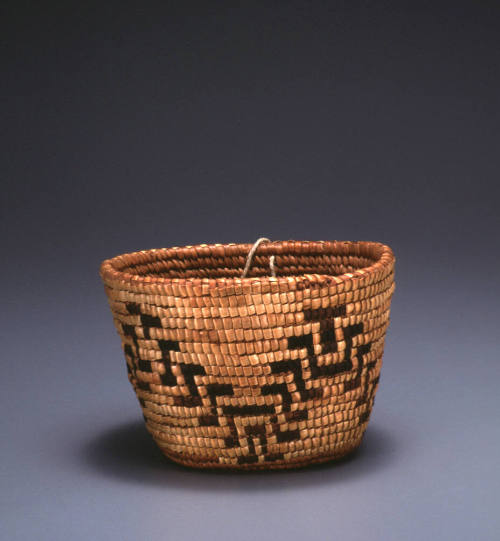 Daughter basket