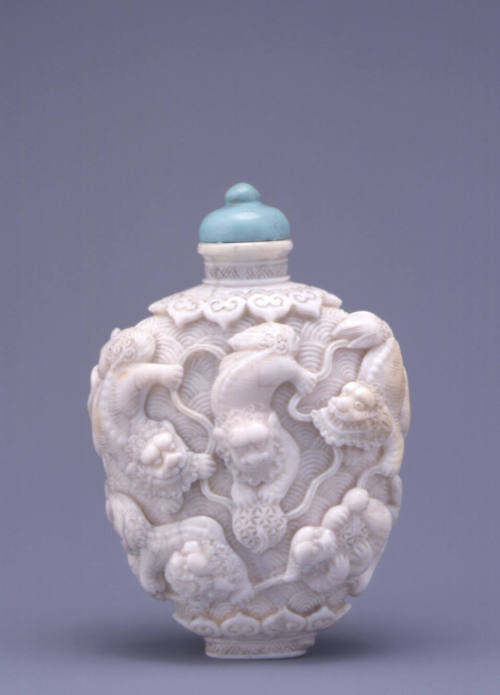 Snuff bottle:  Fu-Dogs Playing Among Clouds with Ribbons