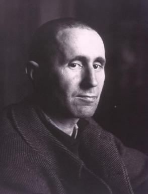 Bertolt Brecht, Paris 1938