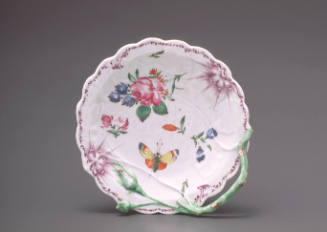 Leaf-shaped dish