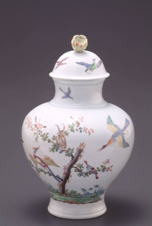 Vase and lid