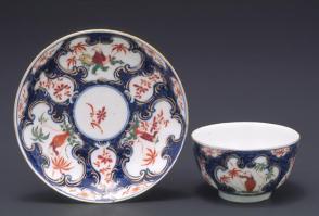 Tea bowl and saucer