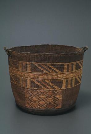Pail-shaped basket