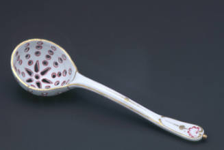 Fruit strainer spoon
