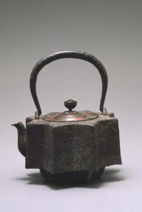 Iron tea kettle