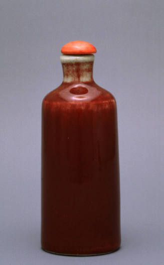 Snuff bottle