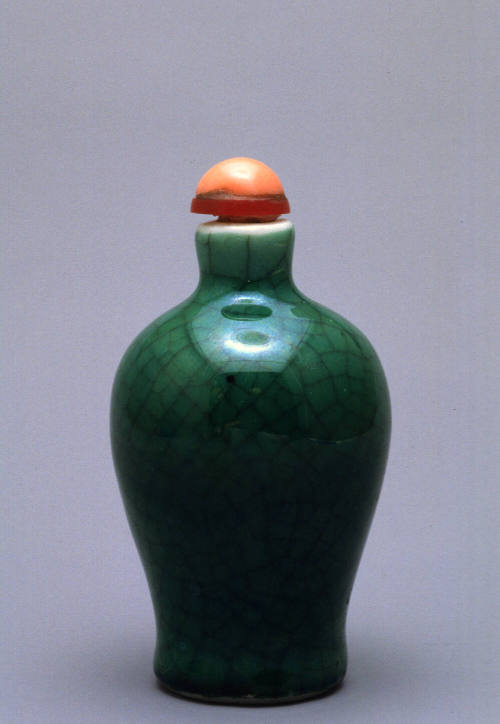 Snuff bottle