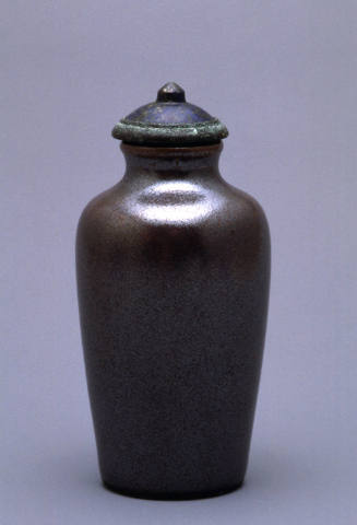 Snuff bottle