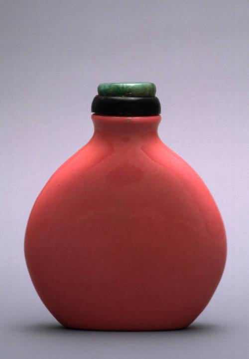 Snuff bottle