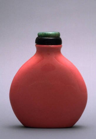 Snuff bottle