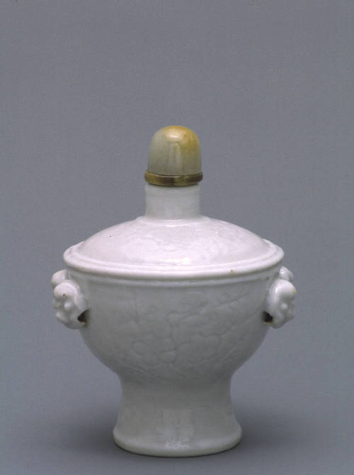 Snuff bottle