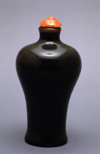 Snuff bottle