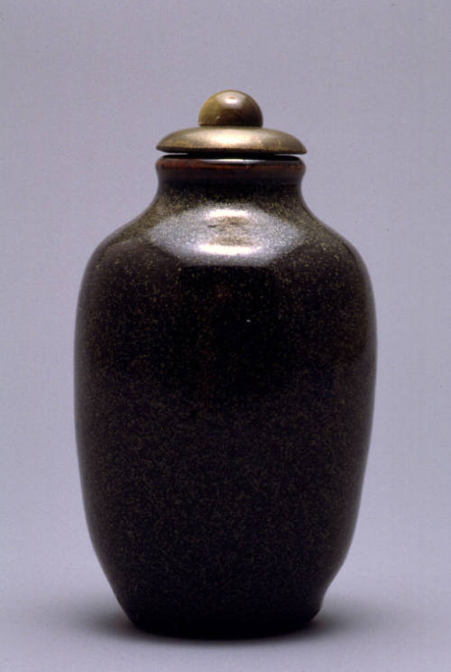 Snuff bottle