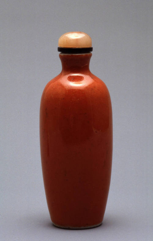 Snuff bottle