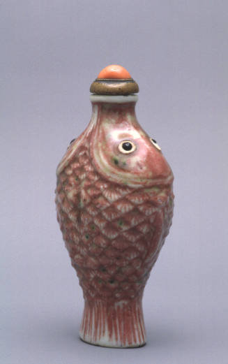 Snuff bottle