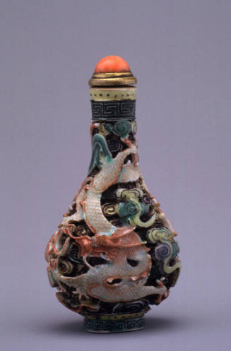 Snuff bottle