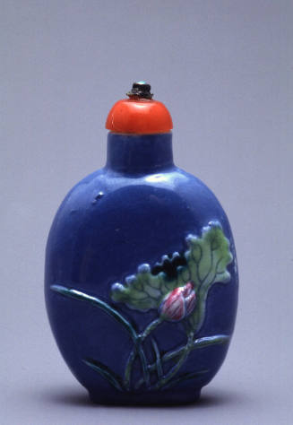 Snuff bottle