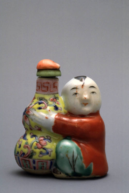 Snuff bottle
