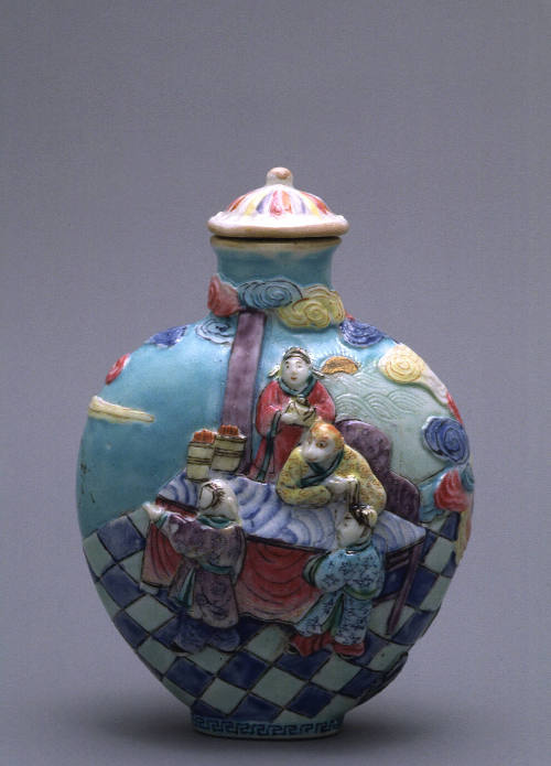 Snuff bottle