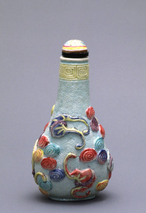 Snuff bottle
