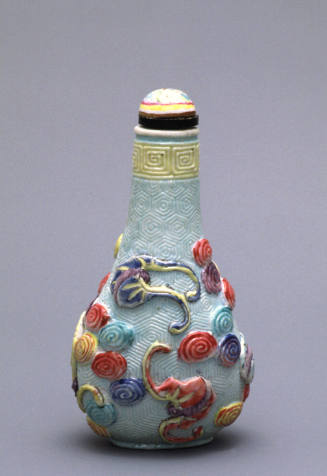 Snuff bottle
