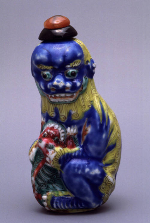 Snuff bottle