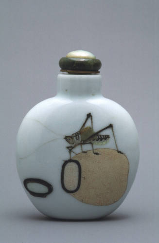 Snuff bottle