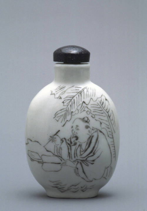 Snuff bottle